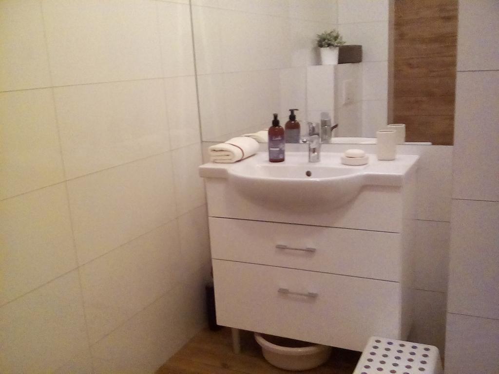Karmazynowy Apartament Nad Morzem Lägenhet Kołobrzeg Exteriör bild
