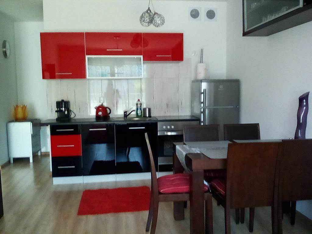 Karmazynowy Apartament Nad Morzem Lägenhet Kołobrzeg Exteriör bild